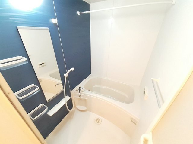 バス・シャワールーム　バス／シャワー