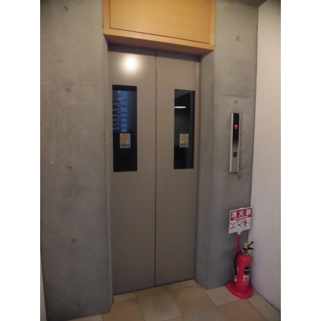 ロビー　★エレベーター★