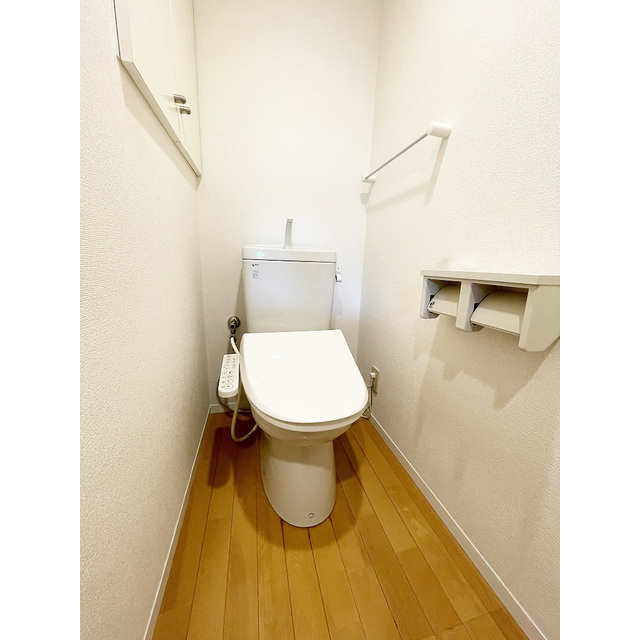 トイレ　暖房温水洗浄便座