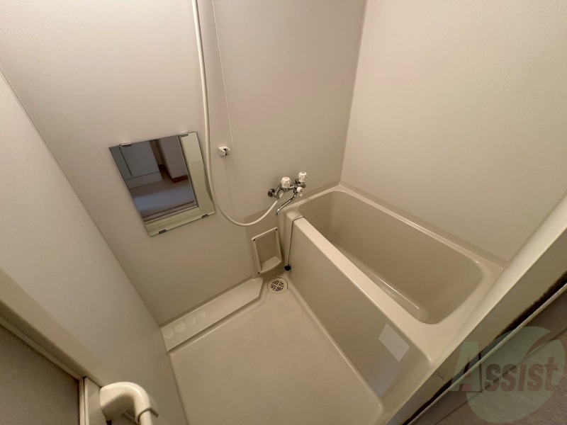 バス・シャワールーム　お風呂になります。一日の疲れを癒してくださいね。