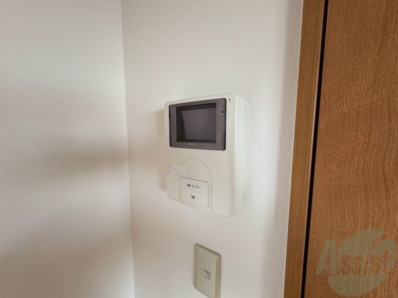 セキュリティ　ＴＶモニター付インターホンです。来客者の顔が見えるので安心！