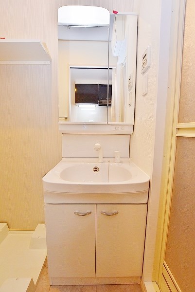洗面設備　★シャワー付き洗面台★