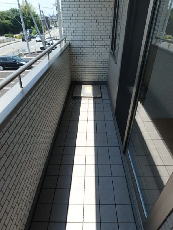 バルコニー　図面と現状に相違がある場合には現状を優先