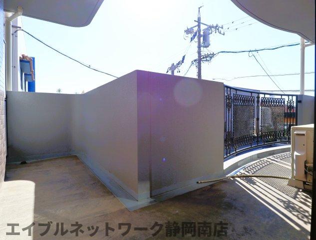 バルコニー　広々としたバルコニーです