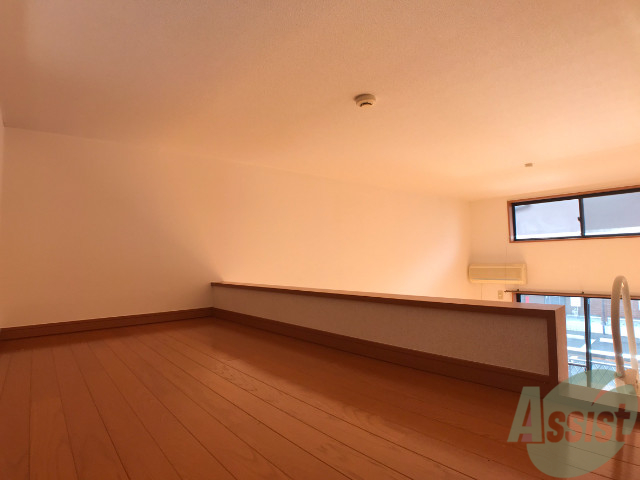 その他部屋・スペース　ロフトが付いてますのでこちらを寝室にどうぞ～！