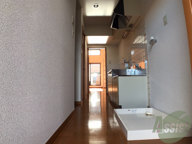 玄関　玄関から撮影しました。すぐに奥まで見えるのは安心感があります