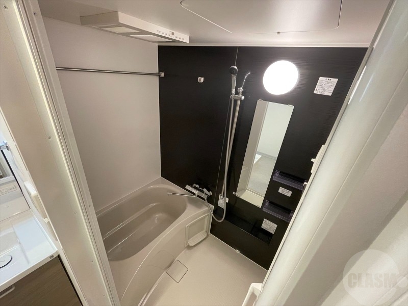 バス・シャワールーム　追炊き・浴室乾燥付きのバスルーム