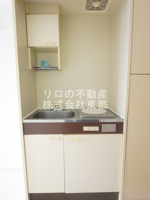 キッチン　ガスより火傷や火災のリスクが低いＩＨクッキングヒーター付！