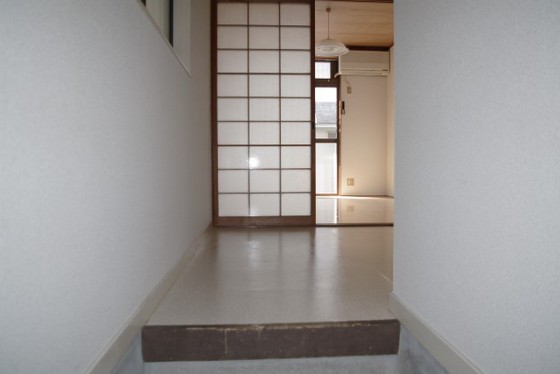 玄関　※別部屋の写真です