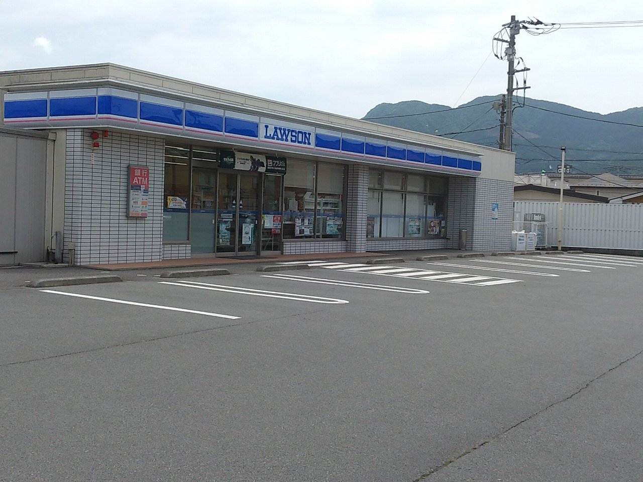 コンビニ　ローソン御殿場新橋東店（コンビニ）まで313m