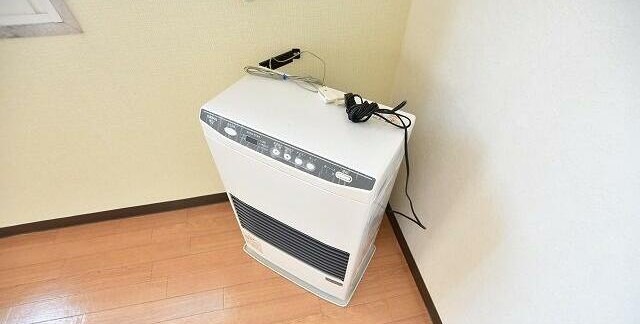 その他設備　暖房機