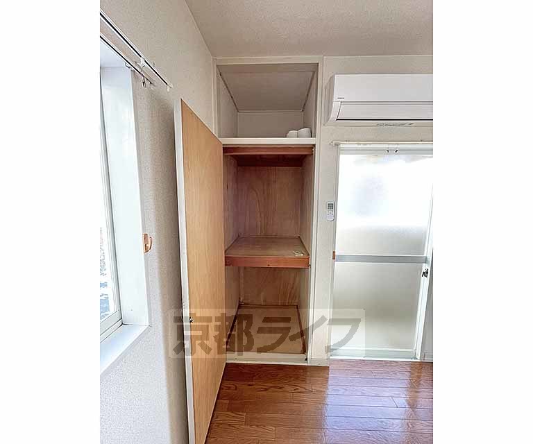 収納　奥行きのある収納スペースです。