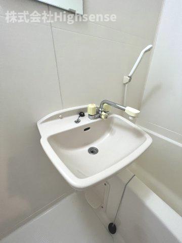 洗面設備　コンパクトで使いやすい洗面所