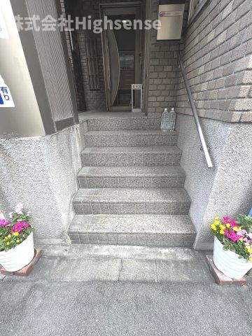 エントランス　建物の内部です