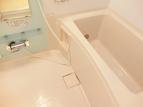 バス・シャワールーム　追い焚き付き！