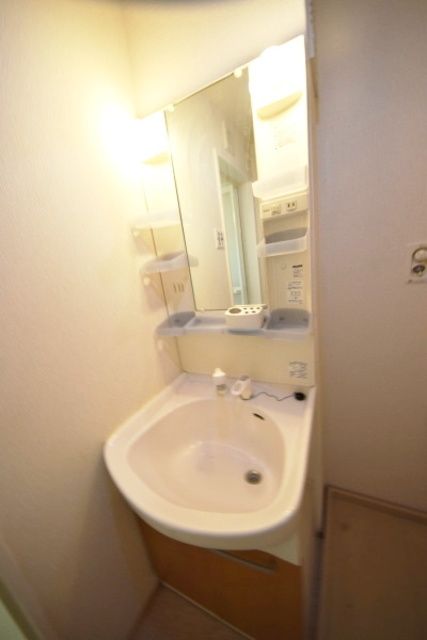 洗面設備　★朝の強い味方の独立洗面台★