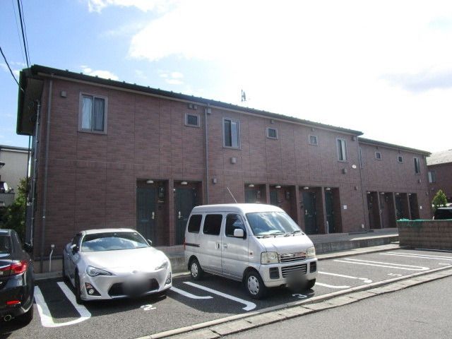 建物外観　～南東向きで陽当たりもいいんですよ～