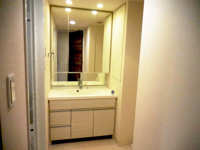 洗面設備　同建物の別部屋の写真