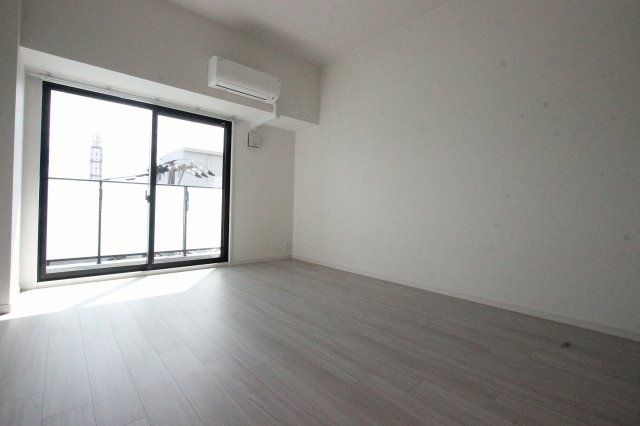 居室・リビング　同物件の他部屋の写真