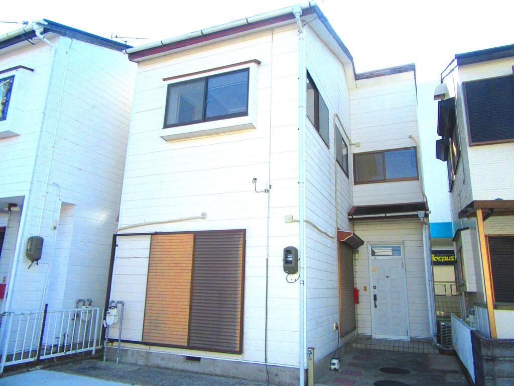 建物外観　閑静な住宅地で穏やかな環境でストレスフリーな毎日！