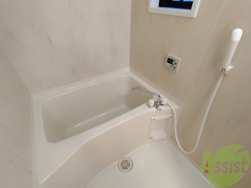 バス・シャワールーム　綺麗なお風呂で一日の疲れを癒してください。