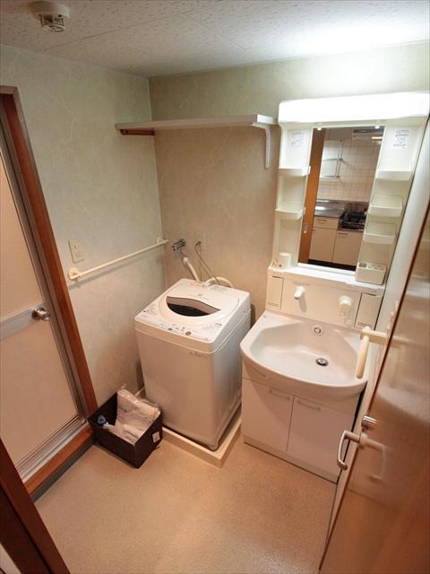 洗面設備　松山市平和通　エンゼルコート古町　洗面所