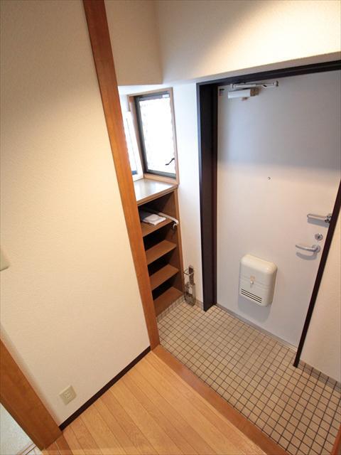 その他　松山市平和通　エンゼルコート古町　玄関