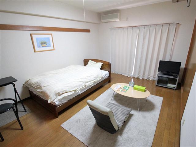 居室・リビング　松山市平和通　エンゼルコート古町　リビング