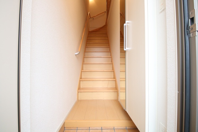 玄関　※別室の参考写真の為、現況優先です。