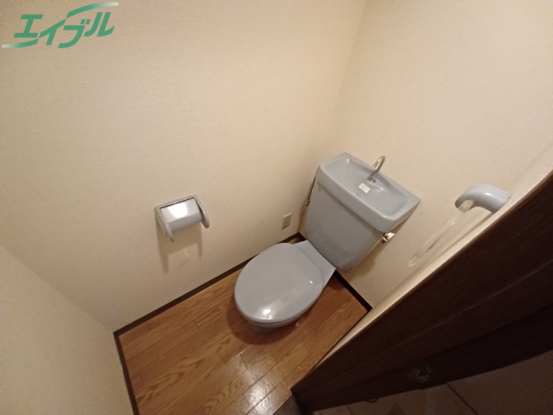 トイレ　同型参考写真