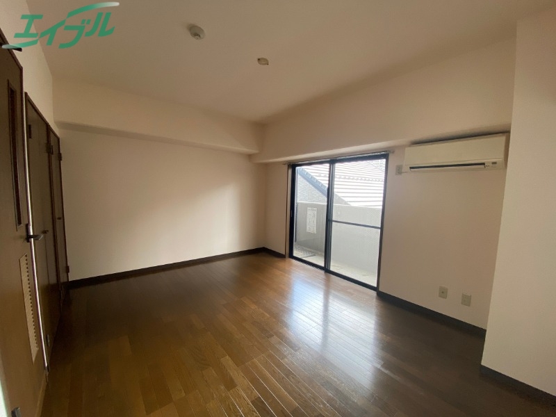 居室・リビング　同型参考写真