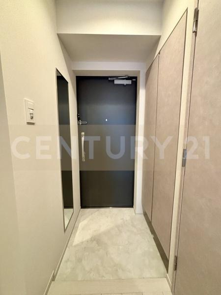 玄関　※同じ間取の別のお部屋の写真です。