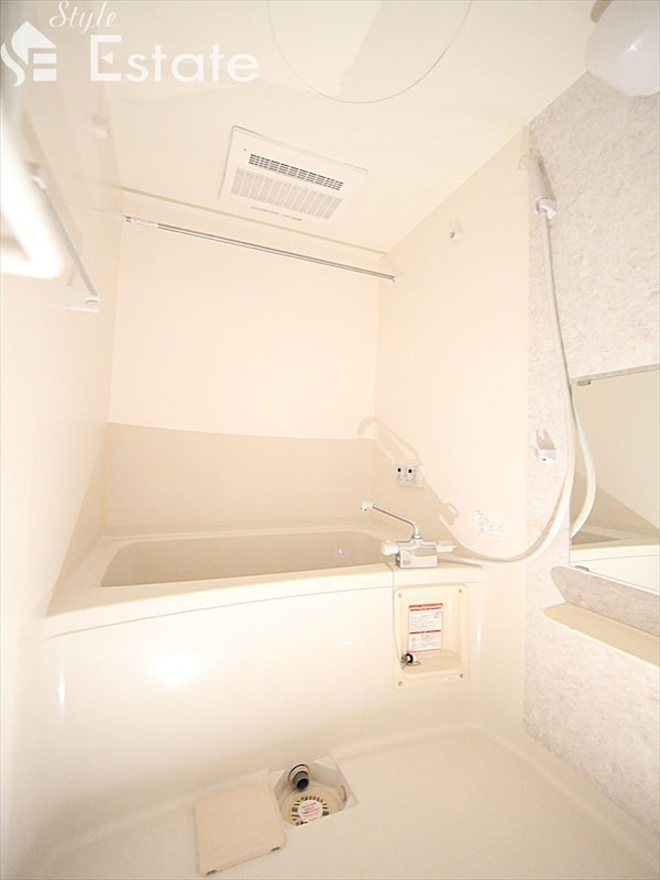 バス・シャワールーム　バスルーム