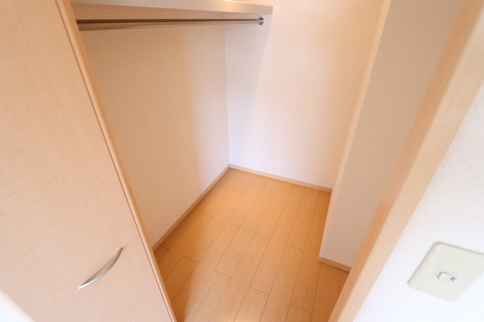 収納　ウォークインクローゼット