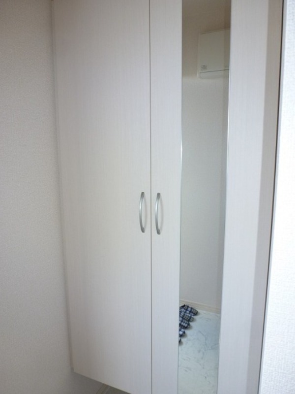 玄関　図面と現状に相違がある場合には現状を優先