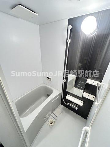 バス・シャワールーム　ゆったり過ごせるお風呂です