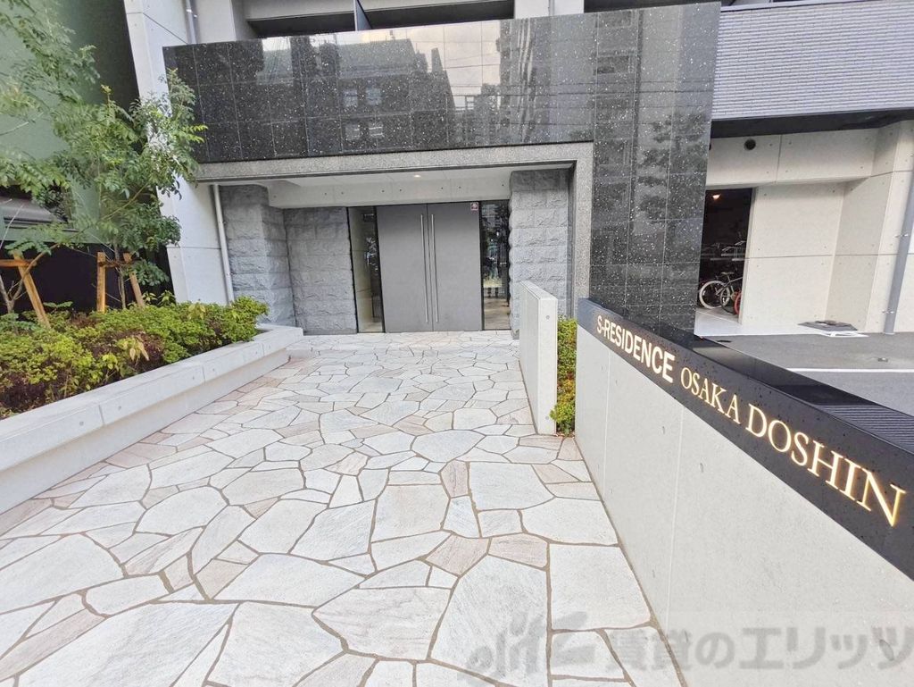 エントランス　エントランス