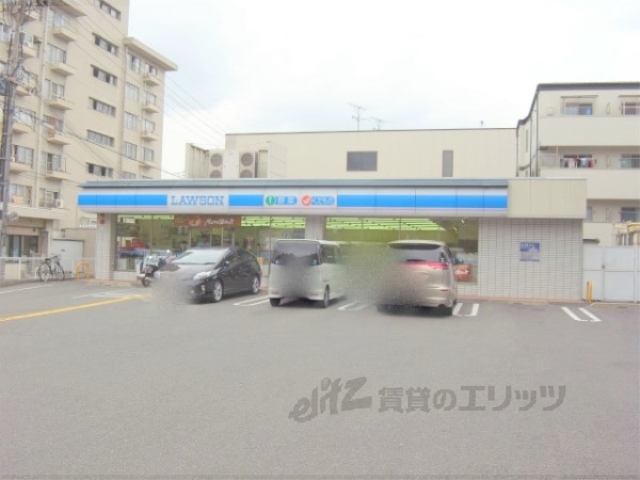 コンビニ　ローソン深草西浦店（コンビニ）まで400m