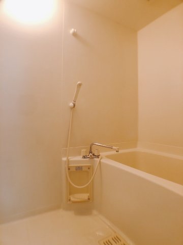 バス・シャワールーム　305号室の写真です☆設備・間取りは現状優先☆
