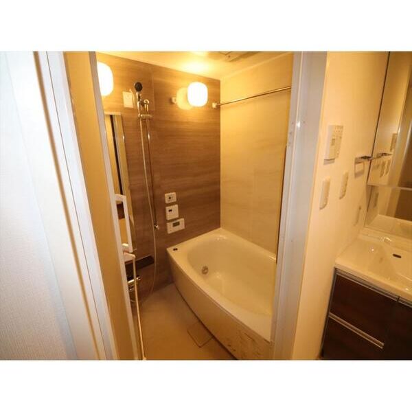 バス・シャワールーム　※別室の参考写真の為、現況優先です。