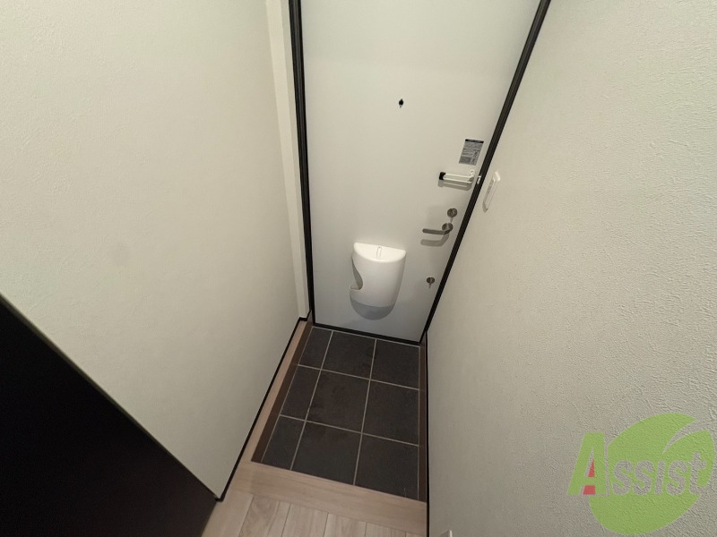 玄関　仕事から帰って迎えてくれるのはスタイリッシュな玄関です。