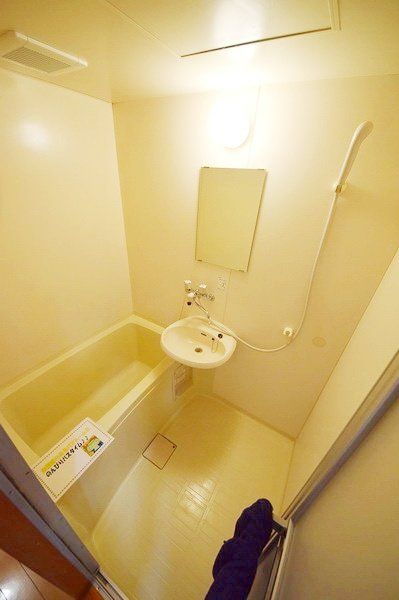 バス・シャワールーム　★清潔感が伝わってきますねこのバスルーム★