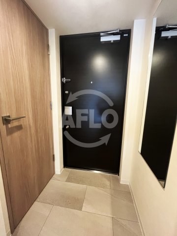 玄関　コンフォリア・リヴ博労町一丁目Q　玄関