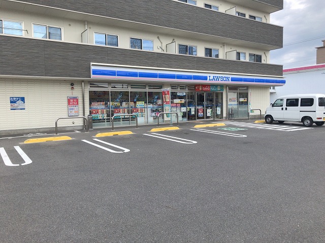 コンビニ　ローソン（コンビニ）まで561m