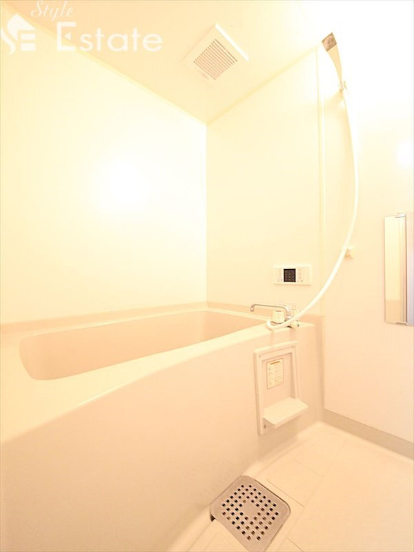 バス・シャワールーム　バスルーム