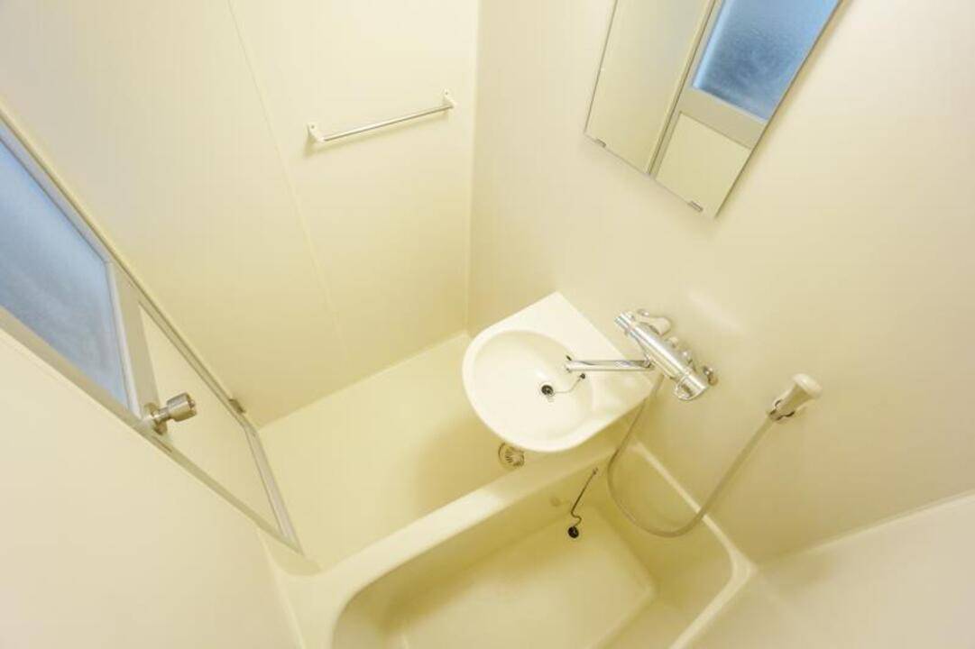 バス・シャワールーム　浴室