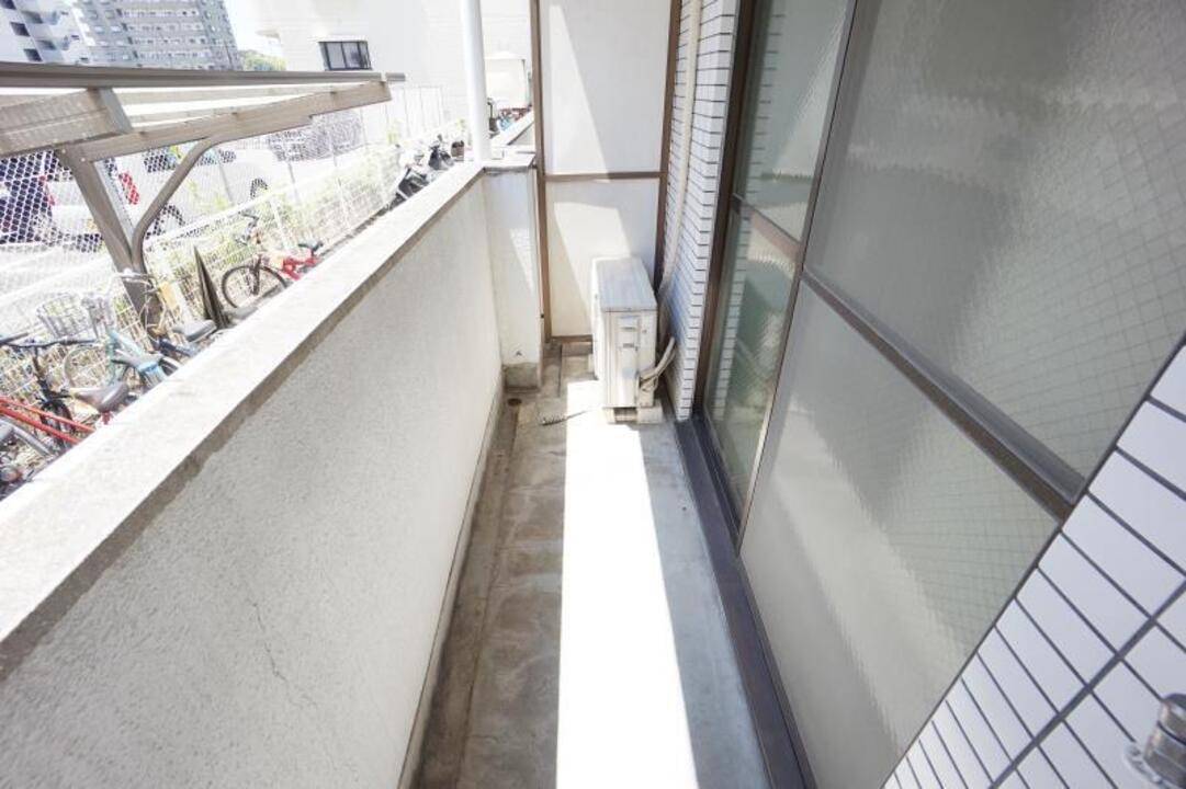 バルコニー　バルコニー