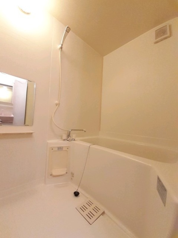 バス・シャワールーム　図面と現状に相違がある場合には現状を優先