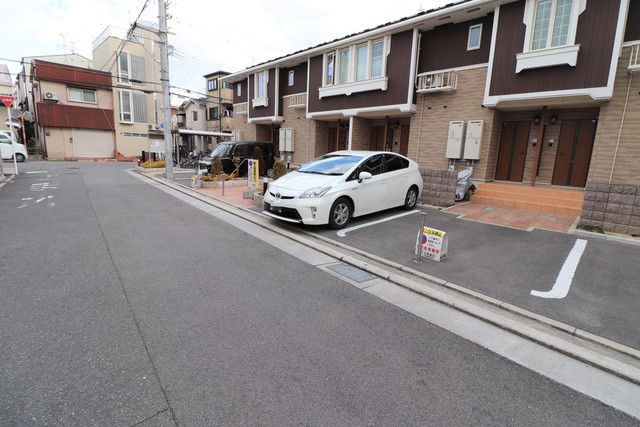 駐車場　駐車場