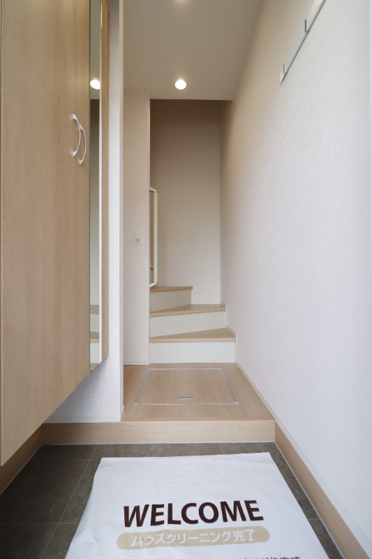 玄関　図面と現状に相違がある場合には現状を優先